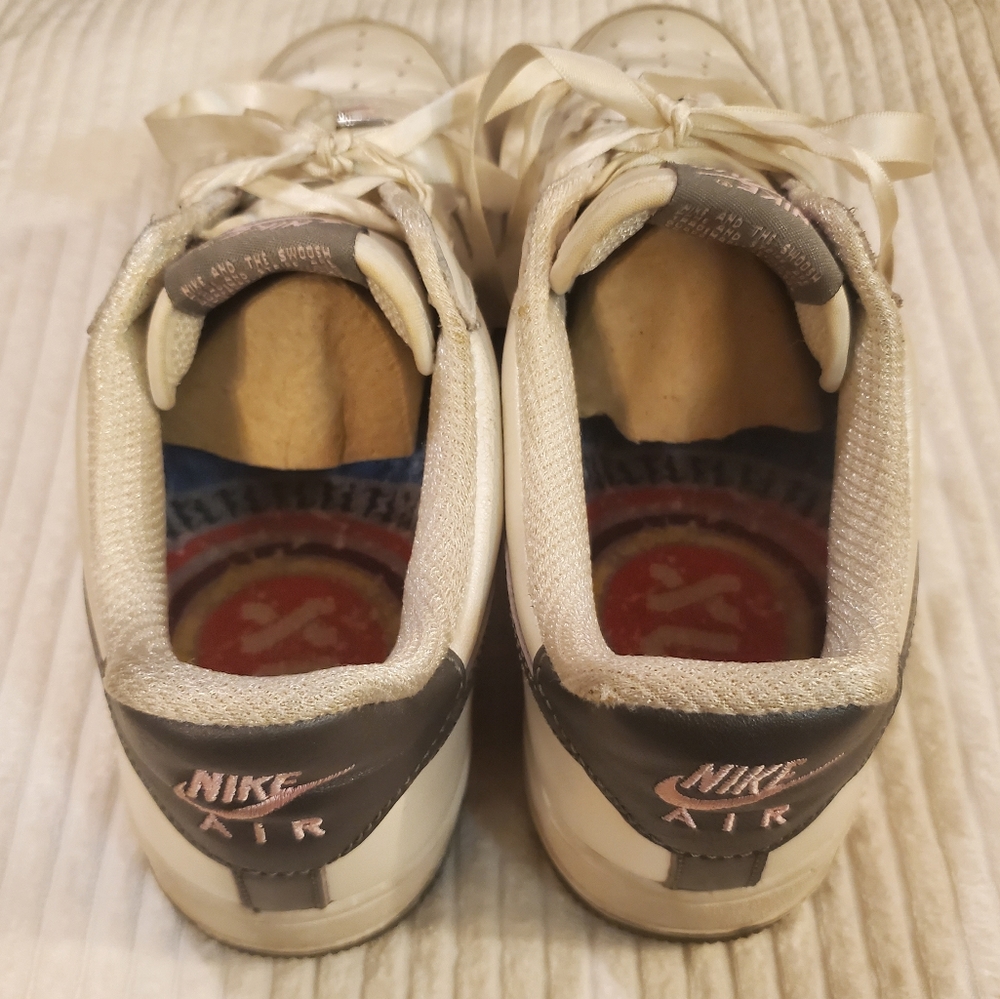 Nike Women's Air Force 1 - White/Metallic Pewter-Perfect Pink - Picture 11 of 16
